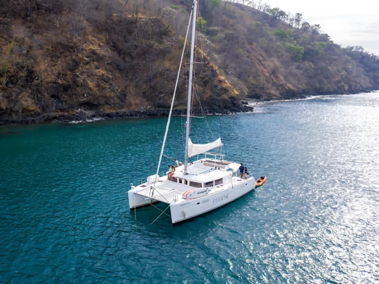 Pronajmout si Custom Made custom v Tamarindo