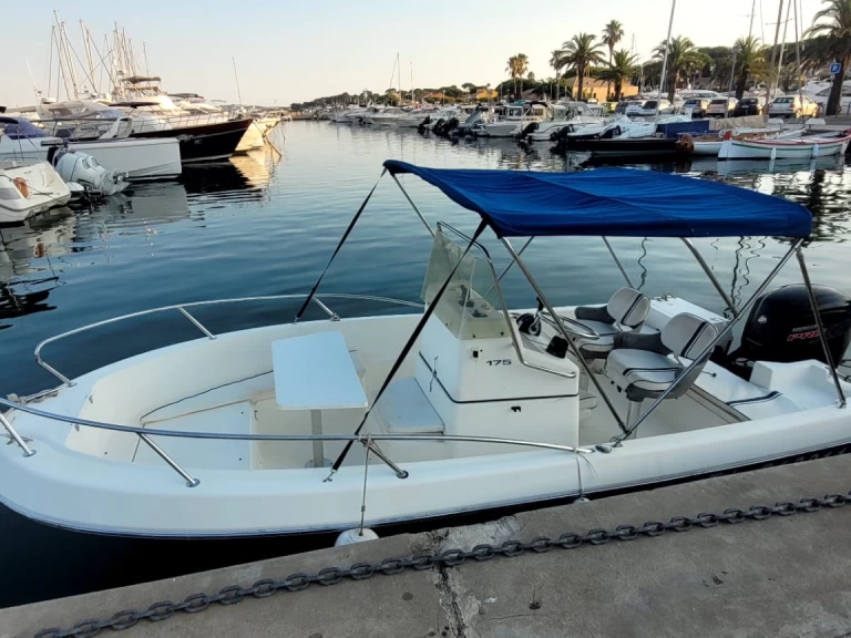 Pronajmout Motorová loď se skipperem či ne Kelt v Ayguade-Ceinturon