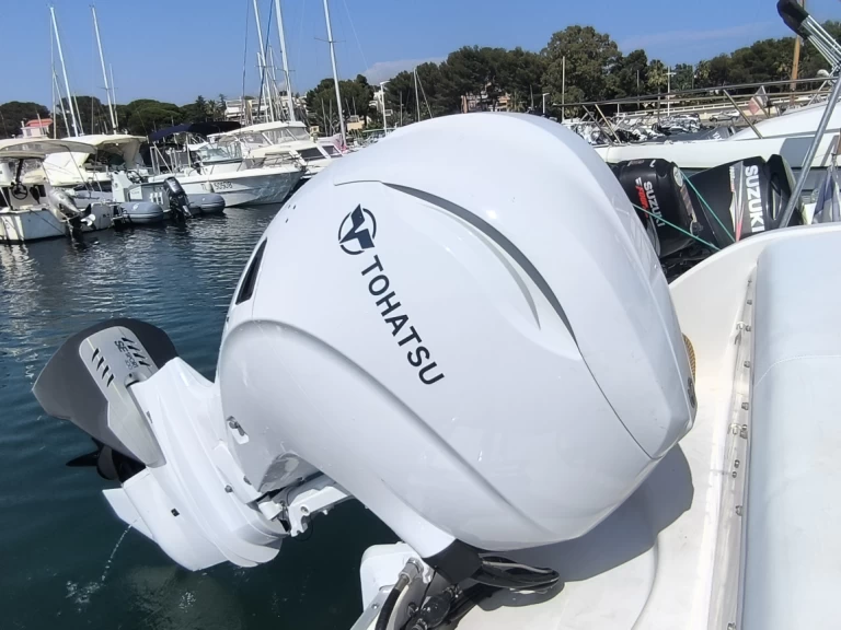 Pronájem lodi Saint Raphael lákavé ceny Sundowner 195