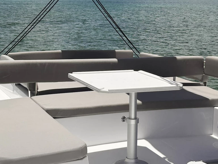 Pronájem Katamarán Bali s licencí