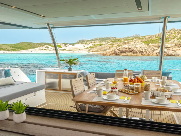 Pronajmout Jachta se skipperem či ne Fountaine Pajot v Grenadines