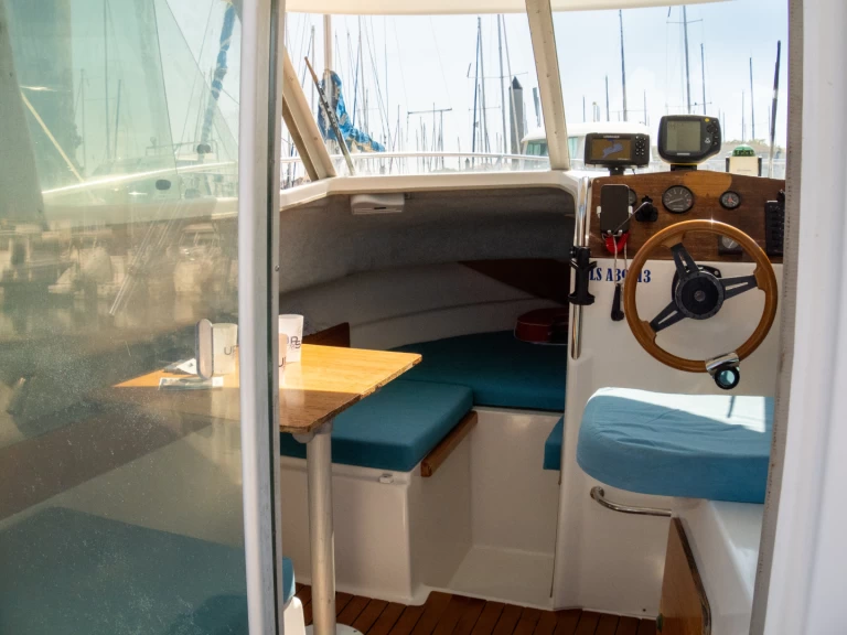 Ocqueteau Ocqueteau 615 Espace jednotlivci a charterové společnosti v Les Sables-d'Olonne