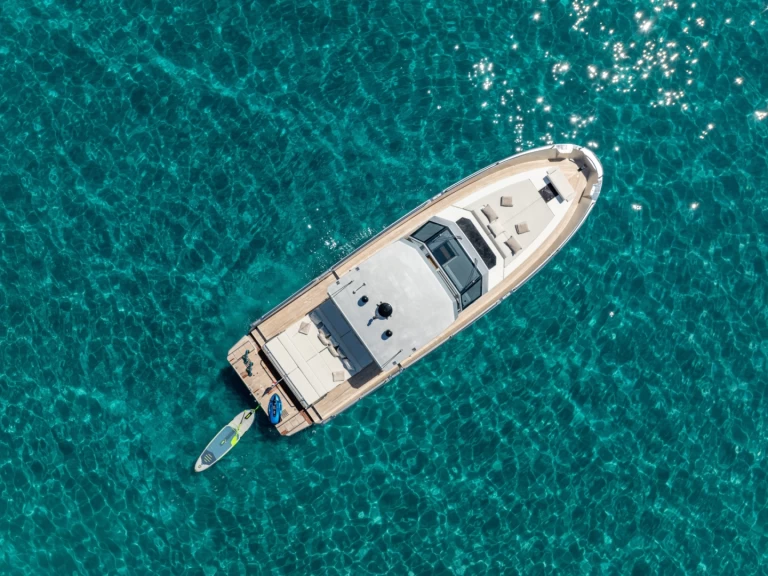 Pronájem jachty v Saint-Tropez -MEDYACHT MED 42 na Samboatu