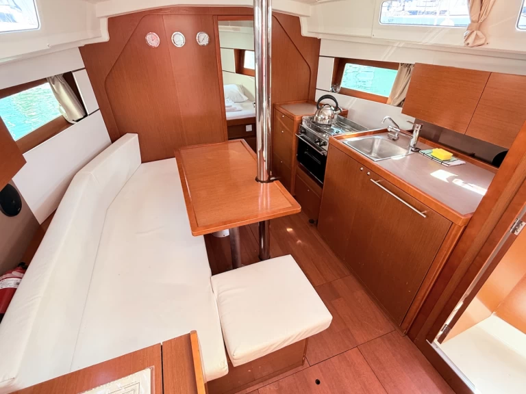 Pronájem Plachetnice v Sukošan -Bénéteau Oceanis 35