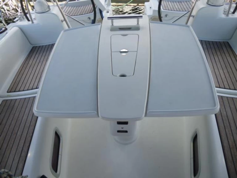 Pronájem lodi Bénéteau Oceanis 43 v Lefkáda na Samboatu