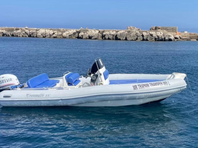 Pronajmout Polotuhá loď se skipperem či ne Marlin Boat v Trapani