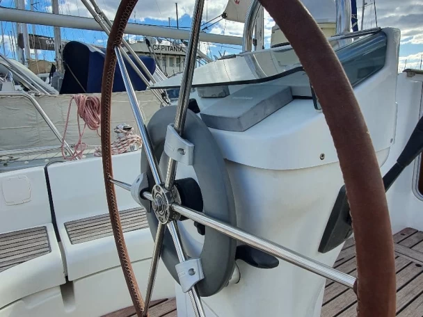 Bénéteau Oceanis 331 Clipper jednotlivci a charterové společnosti v Castelldefels