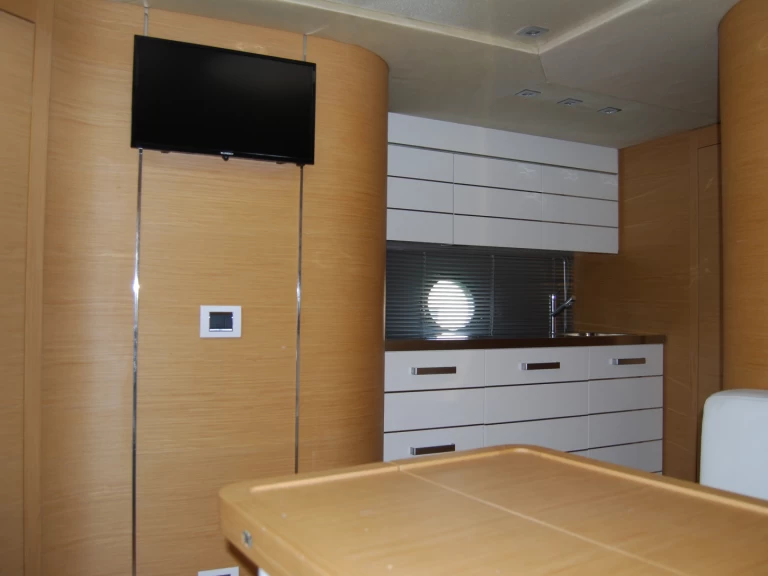 Pronájem Motorová loď Sessa Marine s licencí