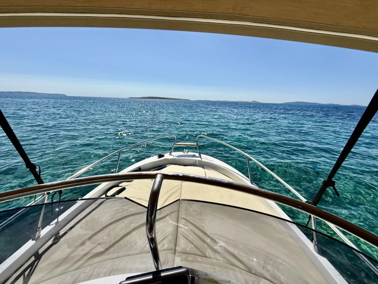 Motorová loď k pronájmu v Mali Lošinj za nejlepší cenu