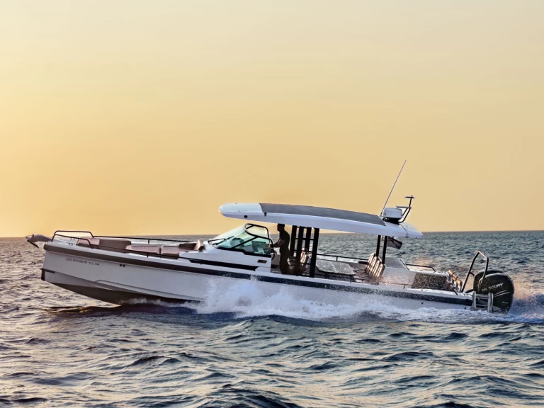 Pronájem lodi Ornós lákavé ceny Axopar 37 Sun-Top