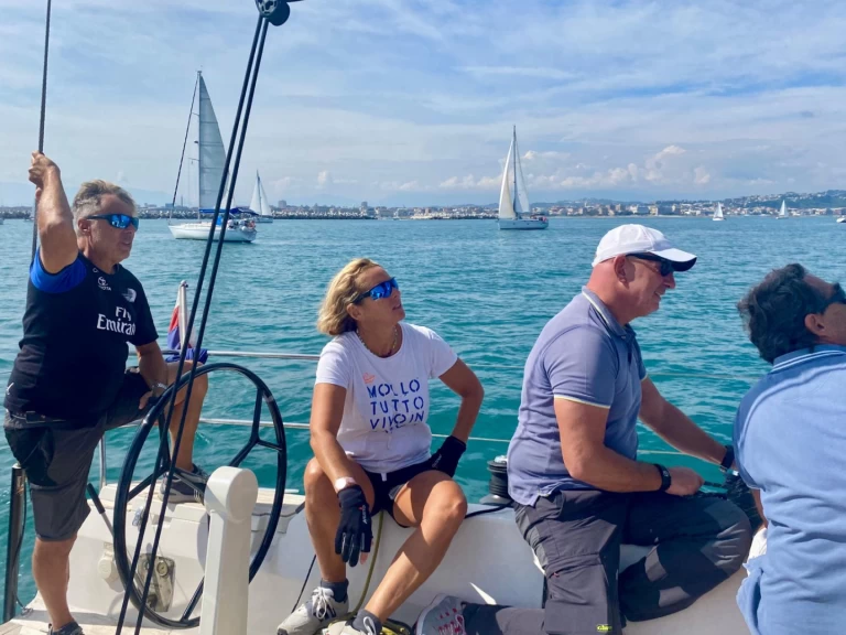 Pronájem lodi Marina Baotić lákavé ceny Elan 410 Performance