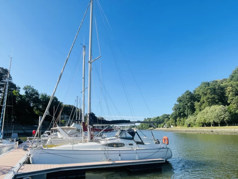 Pronajmout si Alliaura-Marine FEELING 32 v Auray
