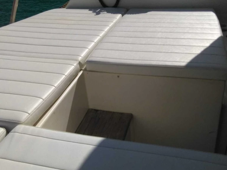 Pronajmout si Rizzardi Cr 50 Day  v Fiumicino