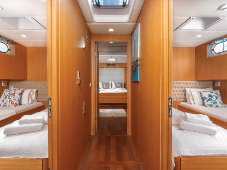 Pronajmout Jachta se skipperem či ne Custom v Bodrum