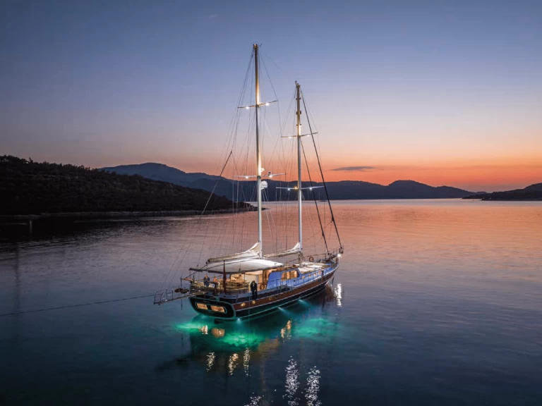 Custom ARTEMIS jednotlivci a charterové společnosti v Bodrum