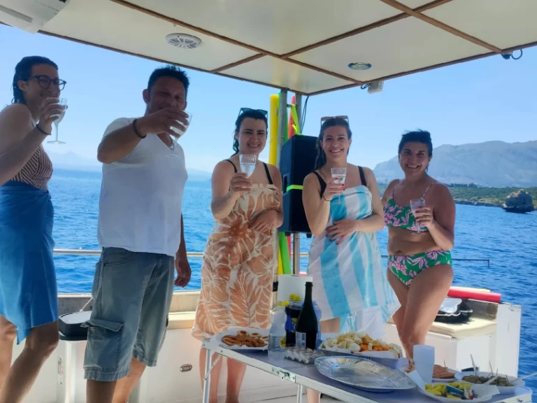 Pronájem jachty v Terrasini -Revel Craft 27 RX na Samboatu