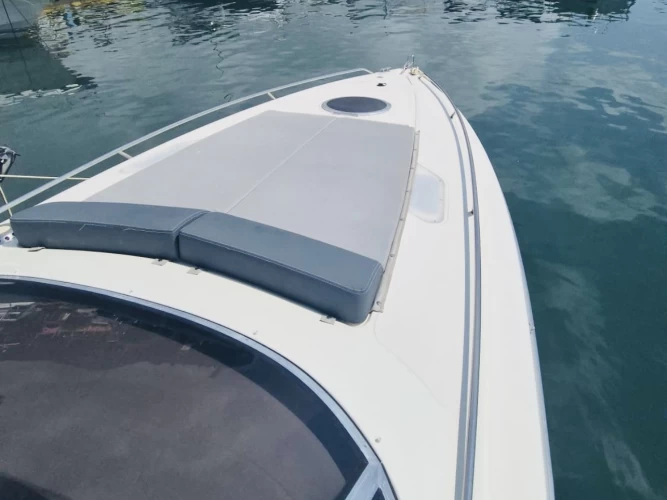 Pronajmout si Cranchi Endurance 35 v Genova