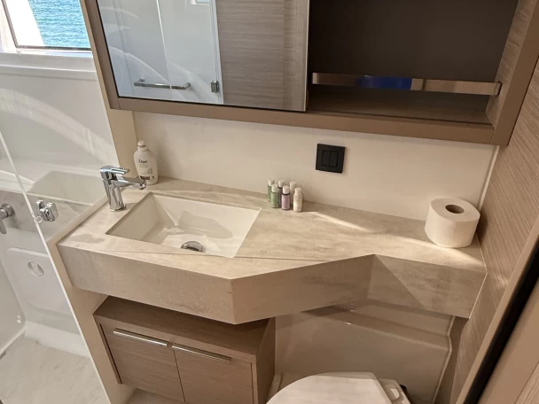 Katamarán k pronájmu v Rogoznica za nejlepší cenu