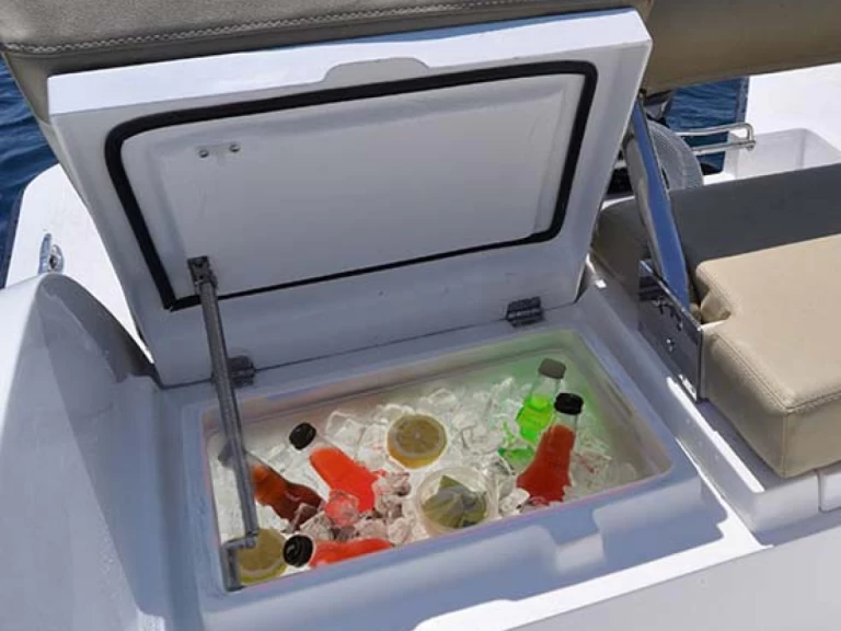 Pronájem lodi San Antonio Port lákavé ceny 5.0 SPORT