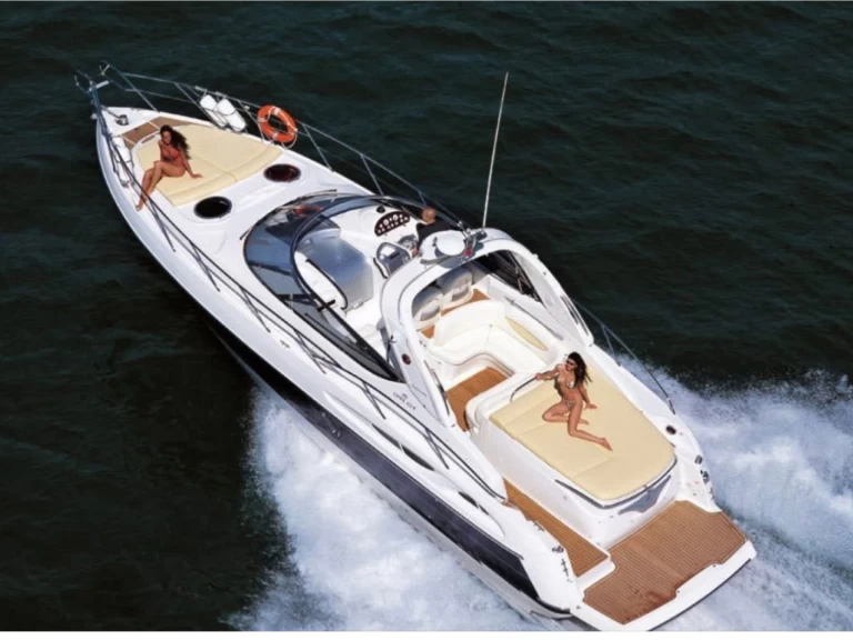 Pronájem jachty v Cannes -Cranchi Endurance 41 na Samboatu