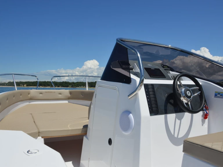 Pronajmout Motorová loď se skipperem či ne Marinello v Funtana-Fontane