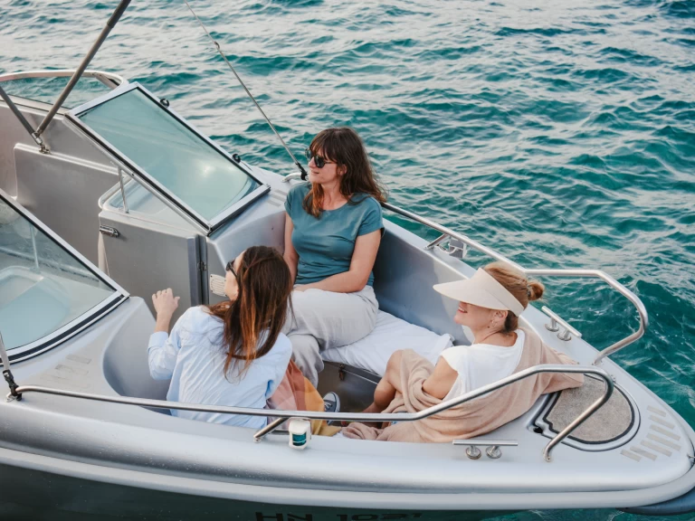 Pronájem jachty v Herceg Novi -Yamarin 5820 na Samboatu