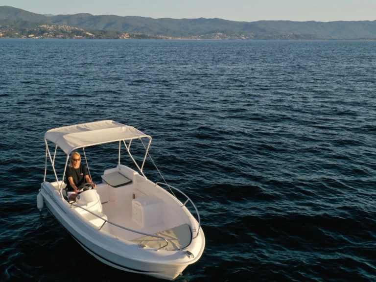 Pronájem jachty v Ajaccio -B2 Marine CAP FERRET 472 SUNDECK na Samboatu