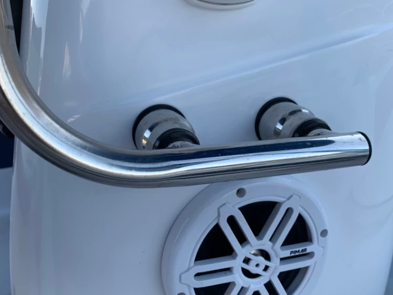 Pronajmout Motorová loď se skipperem či ne tancredi v Bisceglie