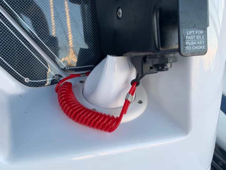 Pronájem Motorová loď tancredi s licencí