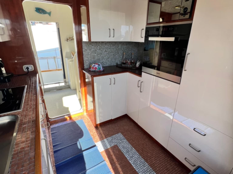 Pronajmout si Falcon falcon 80 v Porto di Salerno