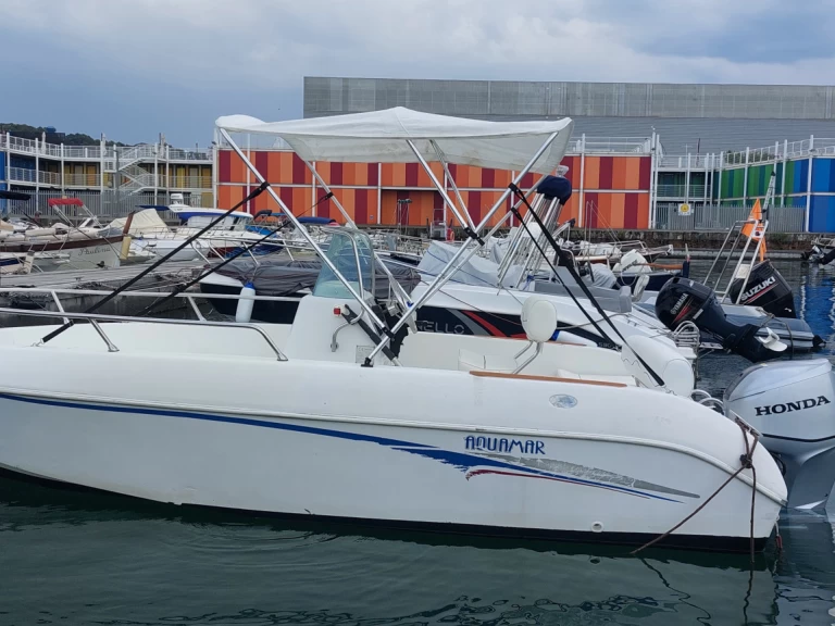 Pronájem lodi La Spezia lákavé ceny Schizzo 520