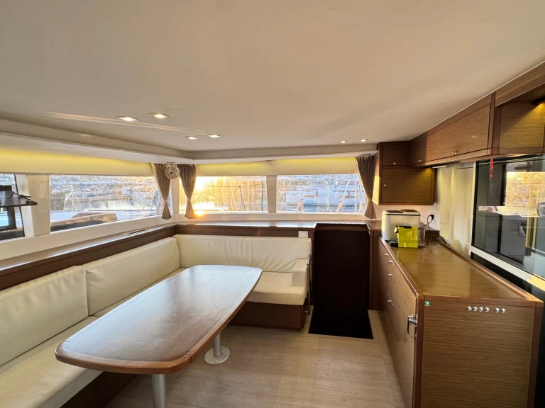 Katamarán k pronájmu v Nikiána za nejlepší cenu