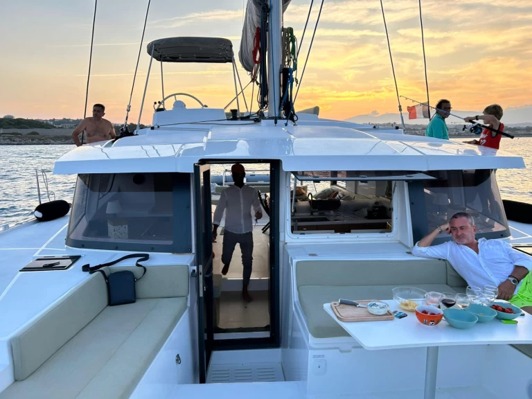 Pronájem lodi Bas du Fort lákavé ceny Bali 4.2