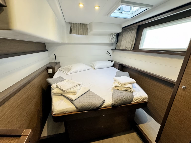 Pronájem jachty v Nikiána -Lagoon Lagoon 450 Sport Top na Samboatu