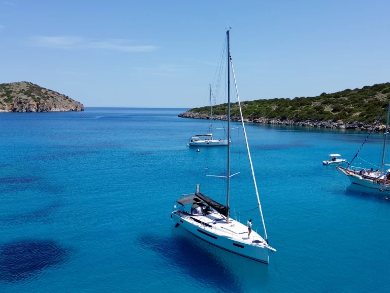 Pronajmout si Jeanneau Sun Odyssey 490 v Agios Nikolaos