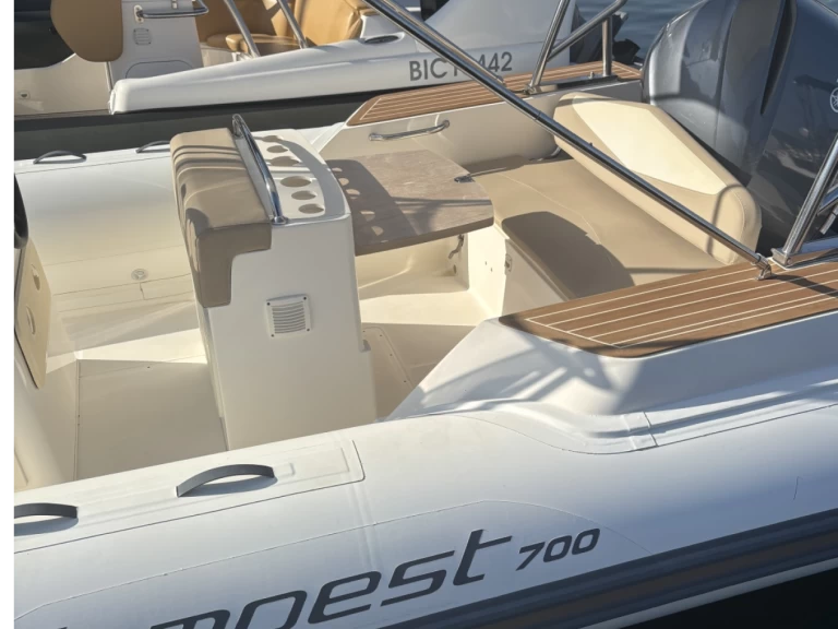 Pronájem Polotuhá loď Capelli s licencí