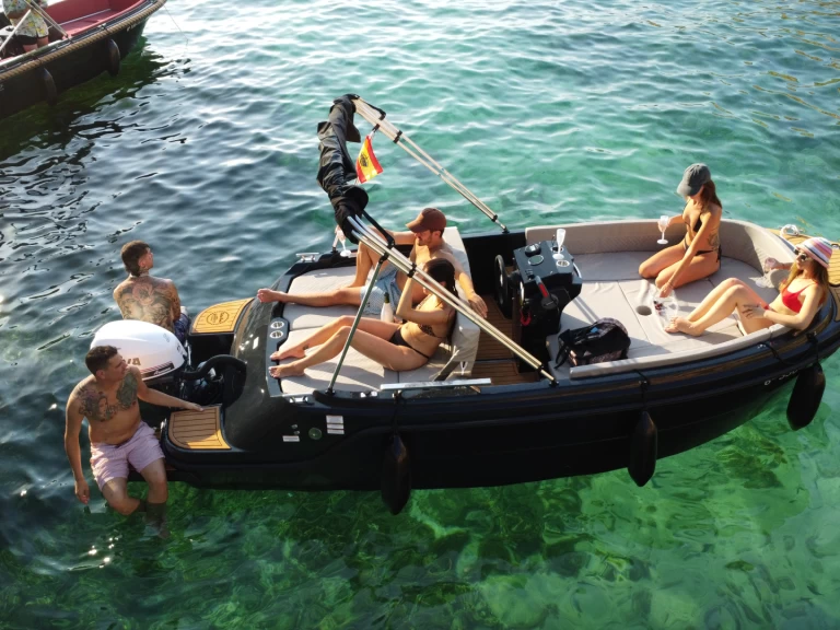 Pronajmout Motorová loď se skipperem či ne AQUA51 v Sant Antoni de Portmany