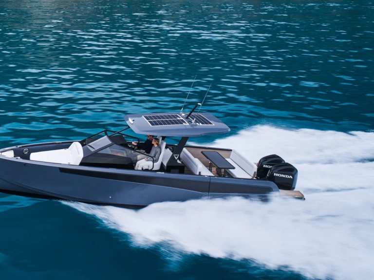 Pronajmout Motorová loď se skipperem či ne VIRTUE YACHTS v Palamos