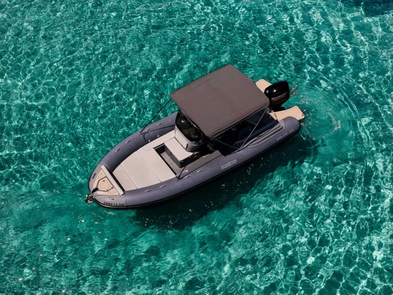 Polotuhá loď k pronájmu v Kontokáli za nejlepší cenu