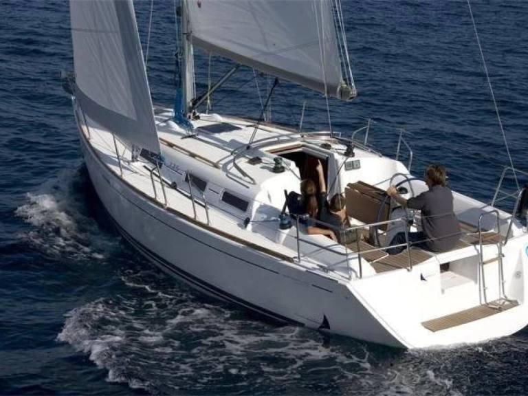 Pronajmout si Dufour Dufour 325 v Ajaccio
