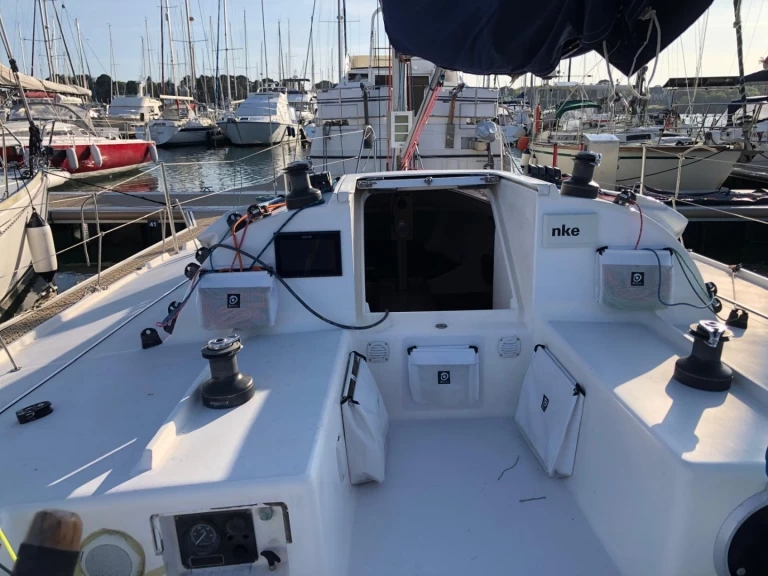 Plachetnice k pronájmu v Loctudy za nejlepší cenu