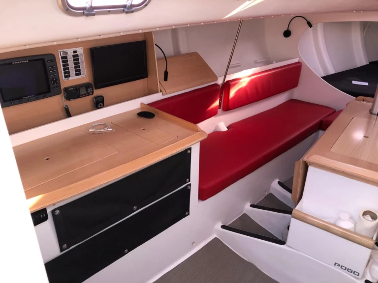 Pogo Structures Pogo 8.50 jednotlivci a charterové společnosti v Loctudy