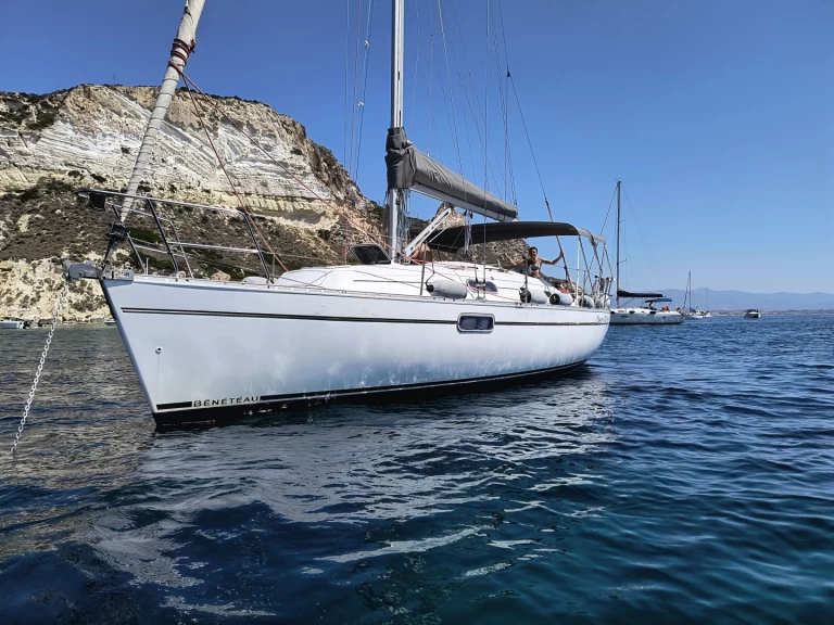 Pronájem Plachetnice Bénéteau s licencí