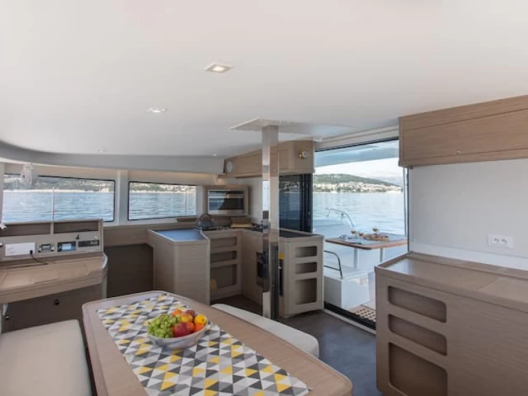 Pronájem Katamarán v Bonifacio -Lagoon Lagoon 38