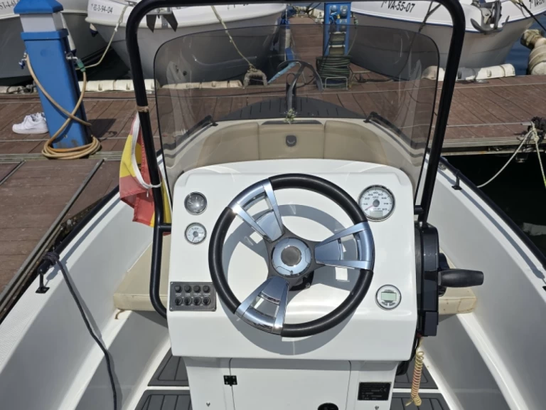 Pronajmout Motorová loď se skipperem či ne Santander Boats v Bay of Santander