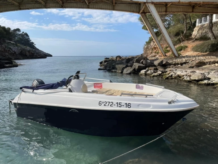 Compass 400 GT jednotlivci a charterové společnosti v Bay of Santander