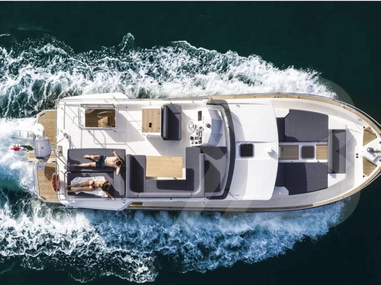 Motorová loď k pronájmu v Marina de Portimão za nejlepší cenu