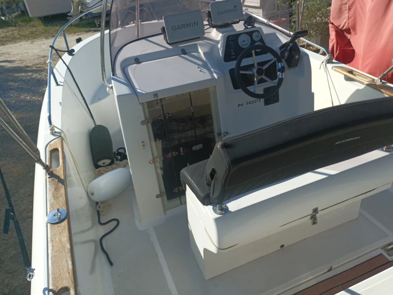 Pronájem Motorová loď v Saint-Denis-d'Oléron -Selection-Boats Aston 21