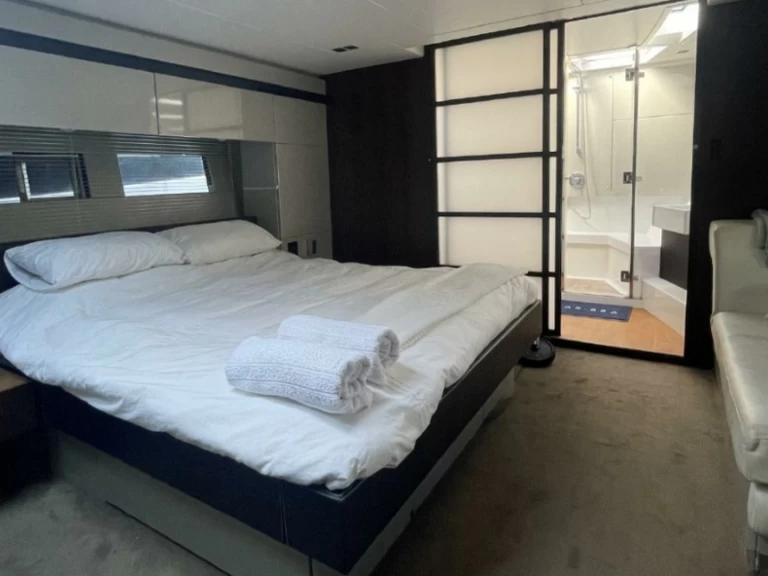 Fairline Targa 58 GTB jednotlivci a charterové společnosti v Cannes