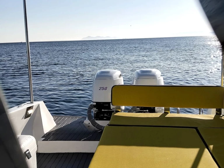  Motorboat jednotlivci a charterové společnosti v Trapani